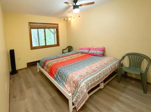 Bedroom - 207 Manchester Dr, Bushkill, PA 18324 photo 3 of 5