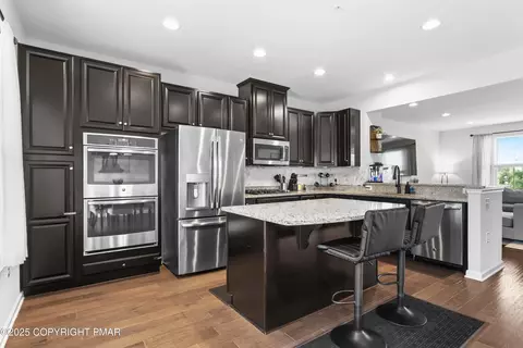 2236 Raya Way, Easton, PA 18045