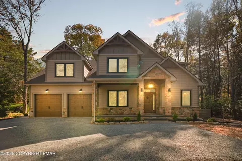 234 Tanglewood Dr, Pocono Pines, PA 18350