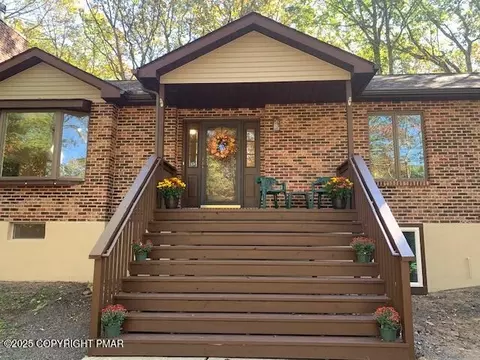 90 Midway Dr, Jim Thorpe, PA 18229