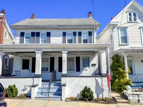 215 N 4th St, Lehighton, PA 18235