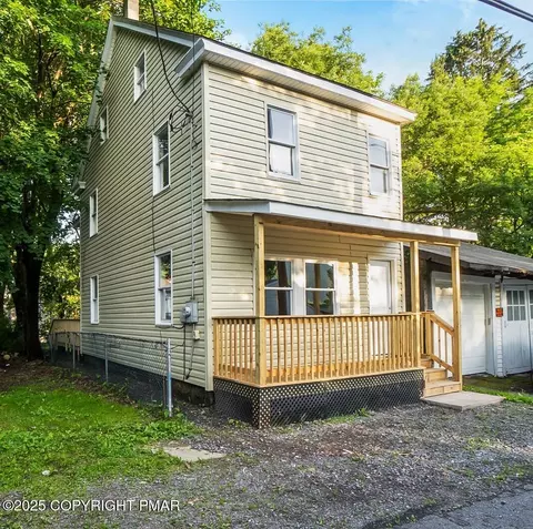 226 Fern St, Jim Thorpe, PA 18229