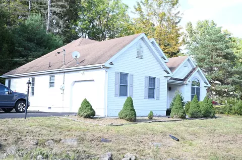 7 Brahms Ct, East Stroudsburg, PA 18301