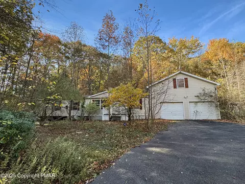228 Victory Ln, Stroudsburg, PA 18360