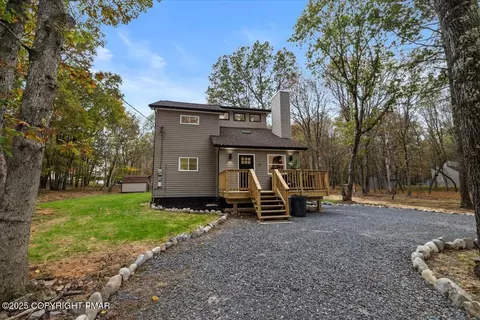 27 Hillyer Ln, Albrightsville, PA 18210