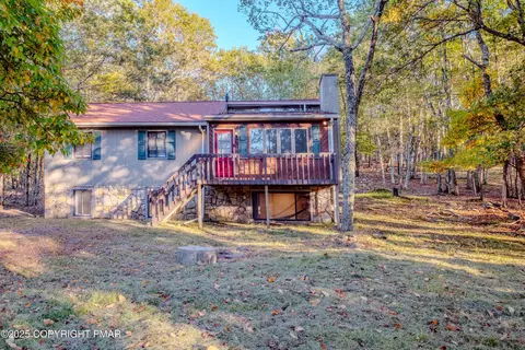 92 Shawnee Trl, Albrightsville, PA 18210
