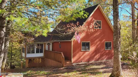 5936 Decker Rd, Bushkill, PA 18324