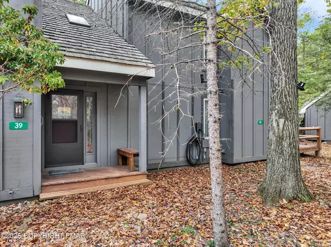 39 Freestyle, Lake Harmony, PA 18624
