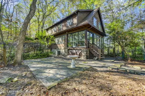 2138 Laurel Ln, Buck Hill Falls, PA 18323