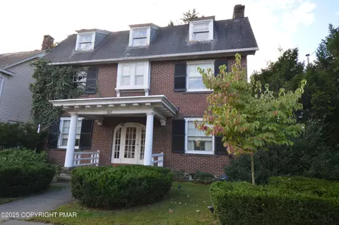 607 Thomas St, Stroudsburg, PA 18360