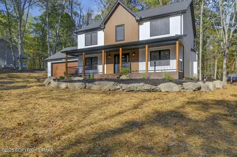 541 Chancellor Rd, East Stroudsburg, PA 18302