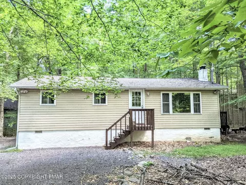 5345 Conoquenissing Dr, Pocono Lake, PA 18347