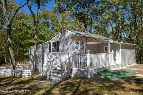 510 Danas Ct, East Stroudsburg, PA 18302