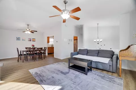 7605 Sawmill Rd, Tobyhanna, PA 18466