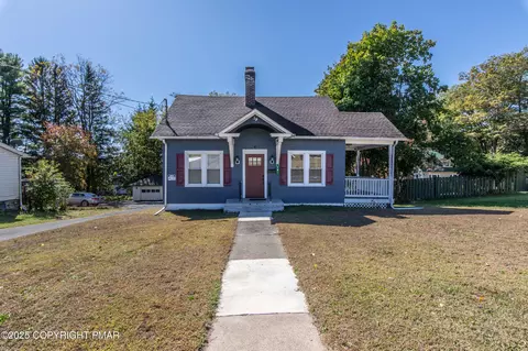 19 Smith St, East Stroudsburg, PA 18301