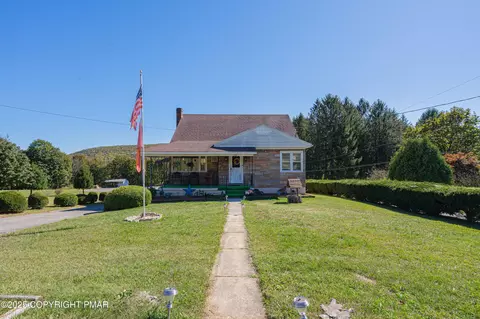 1370 Valley Rd, Tamaqua, PA 18252