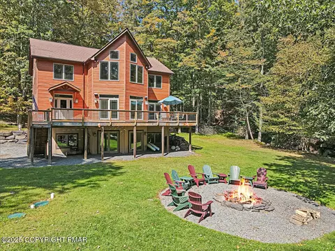 329 Lakeshore Dr, Lakeville, PA 18438