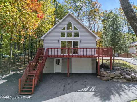 273 Four Seasons Dr, Drums, PA 18222