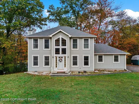 116 Starlight Dr, East Stroudsburg, PA 18302
