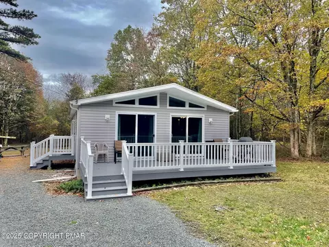 236 Petrarch Trl, Albrightsville, PA 18210
