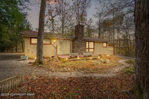 4128 Hemlock Trl, Pocono Pines, PA 18350