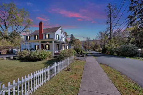 111 Worthington Ave, East Stroudsburg, PA 18301