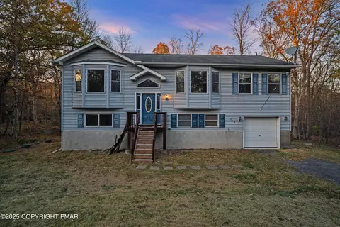 2214 Vista Cir, East Stroudsburg, PA 18302