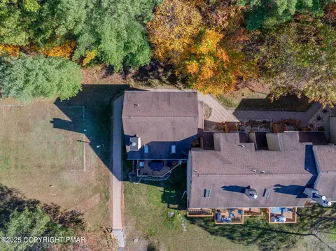 View/Area - 3344 Windermere Dr, Bushkill, PA 18324 photo 2 of 9