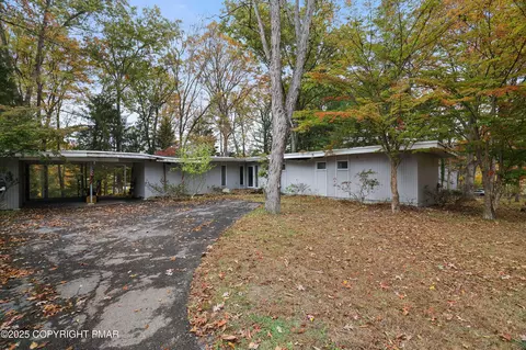 248 E Broad St, East Stroudsburg, PA 18301
