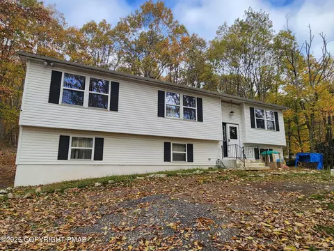 183 Foothill Blvd, Effort, PA 18330