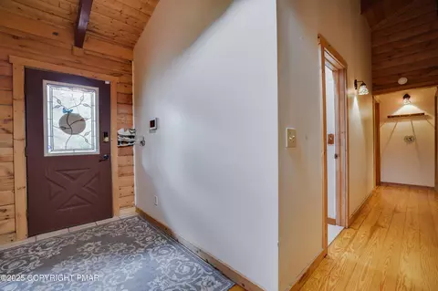 Entry Way - 456 Devils Hole Rd, Cresco, PA 18326 photo 2 of 4