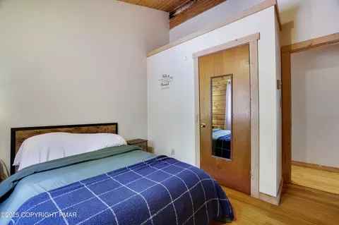 Bedroom - 456 Devils Hole Rd, Cresco, PA 18326 photo 5 of 8