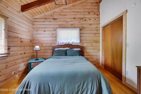 Bedroom - 456 Devils Hole Rd, Cresco, PA 18326 photo 7 of 8