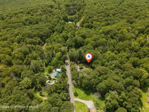 View/Area - 456 Devils Hole Rd, Cresco, PA 18326 photo 3 of 15