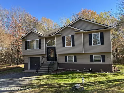 238 Ash Dr, Long Pond, PA 18334