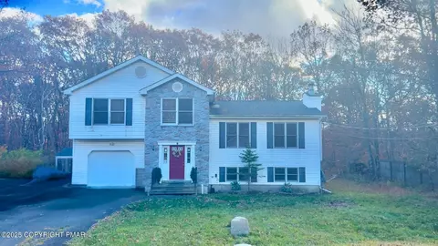 349 Butz Ln, Scotrun, PA 18355