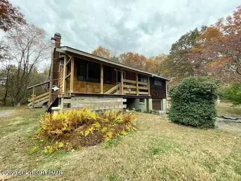 613 George Pl, Bushkill, PA 18324