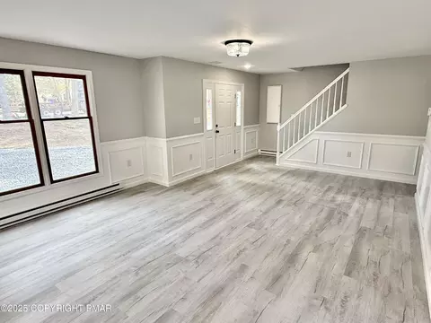 Living - 104 Dunchurch Dr, Bushkill, PA 18324 photo 1 of 5
