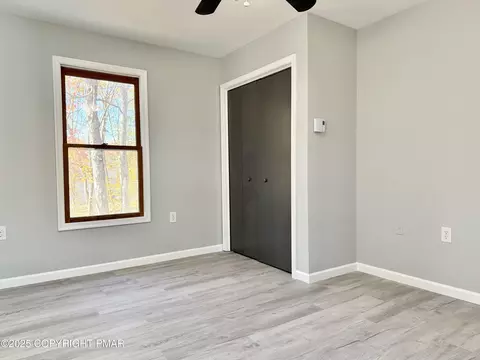 Bedroom - 104 Dunchurch Dr, Bushkill, PA 18324 photo 2 of 5