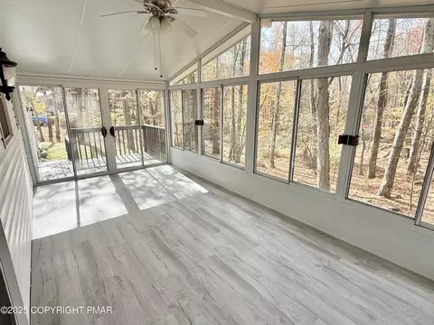 Exterior - 104 Dunchurch Dr, Bushkill, PA 18324 photo 3 of 7