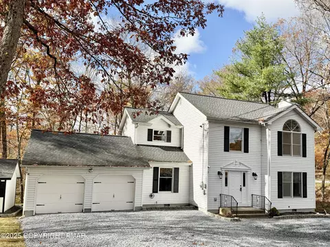 104 Dunchurch Dr, Bushkill, PA 18324