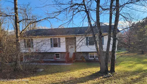 195 Williams Ln, Scotrun, PA 18355
