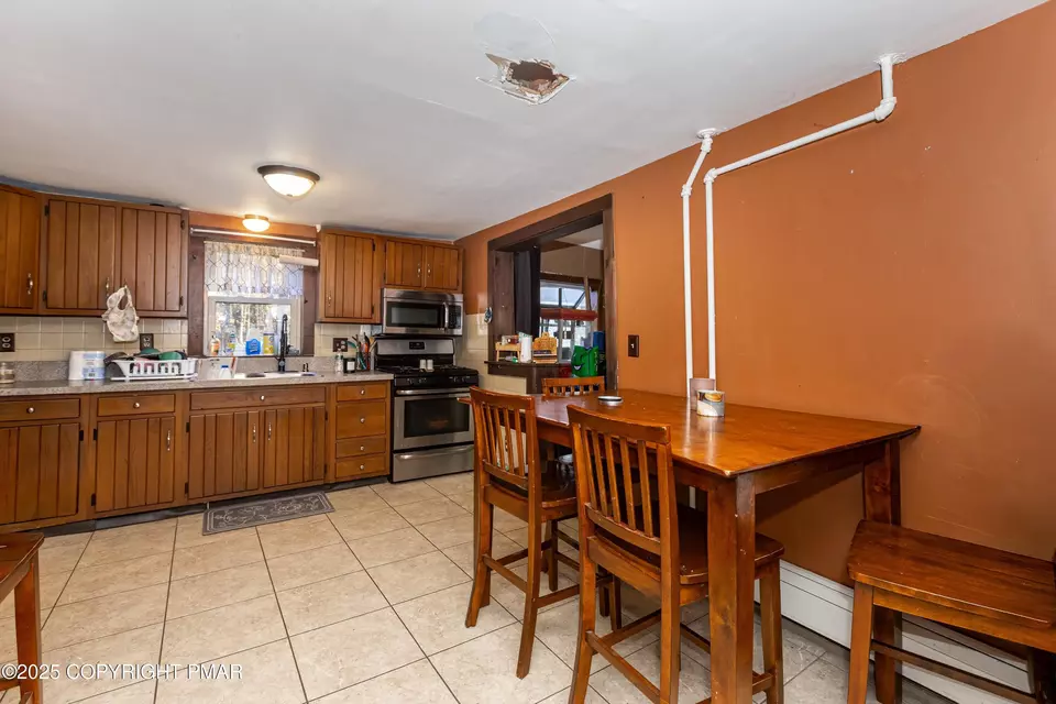 Other - 161 Pa-447, Newfoundland, PA 18445 photo 2 of 12