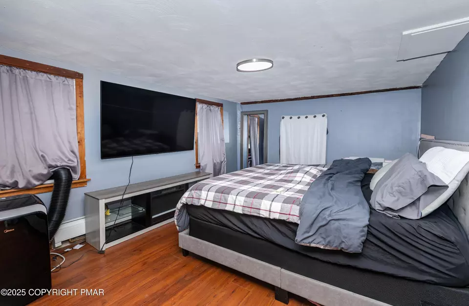 Bedroom - 161 Pa-447, Newfoundland, PA 18445 photo 2 of 7