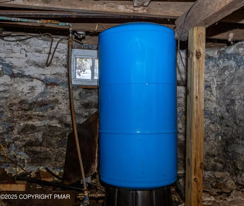 Other - 161 Pa-447, Newfoundland, PA 18445 photo 10 of 12