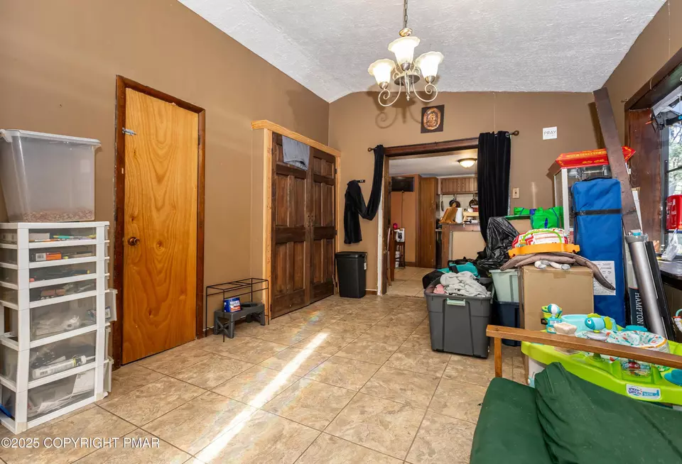 Entry Way - 161 Pa-447, Newfoundland, PA 18445 photo 1 of 1