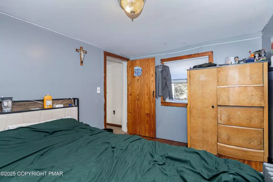 Bedroom - 161 Pa-447, Newfoundland, PA 18445 photo 6 of 7
