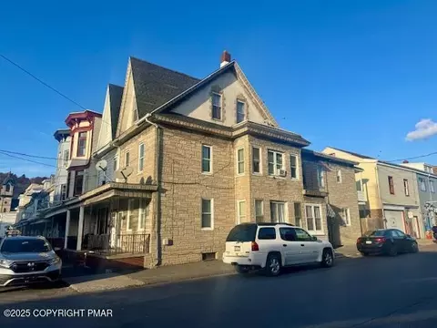 101 N Jardin St, Shenandoah, PA 17976