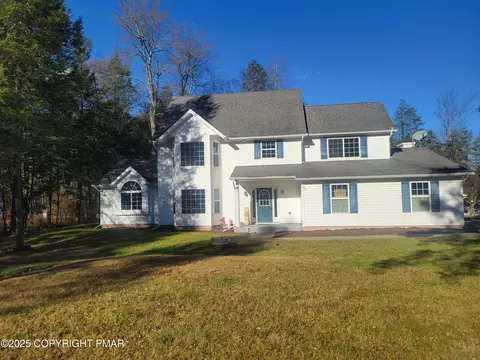 5319 Beechwood Rd, Pocono Lake, PA 18347
