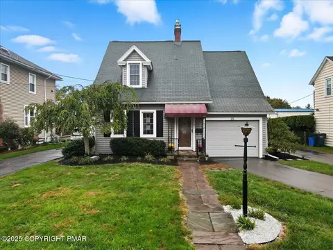 25 Dana St, Forty Fort, PA 18704